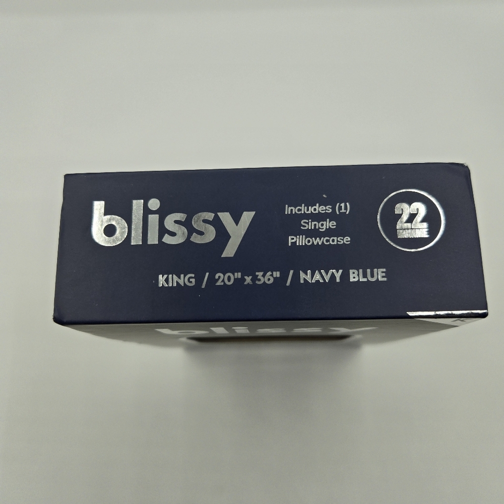 NWT Blissy Mulberry Silk Pillowcase, Navy Blue, Standard/Queen or King Size - Picture 7 of 7